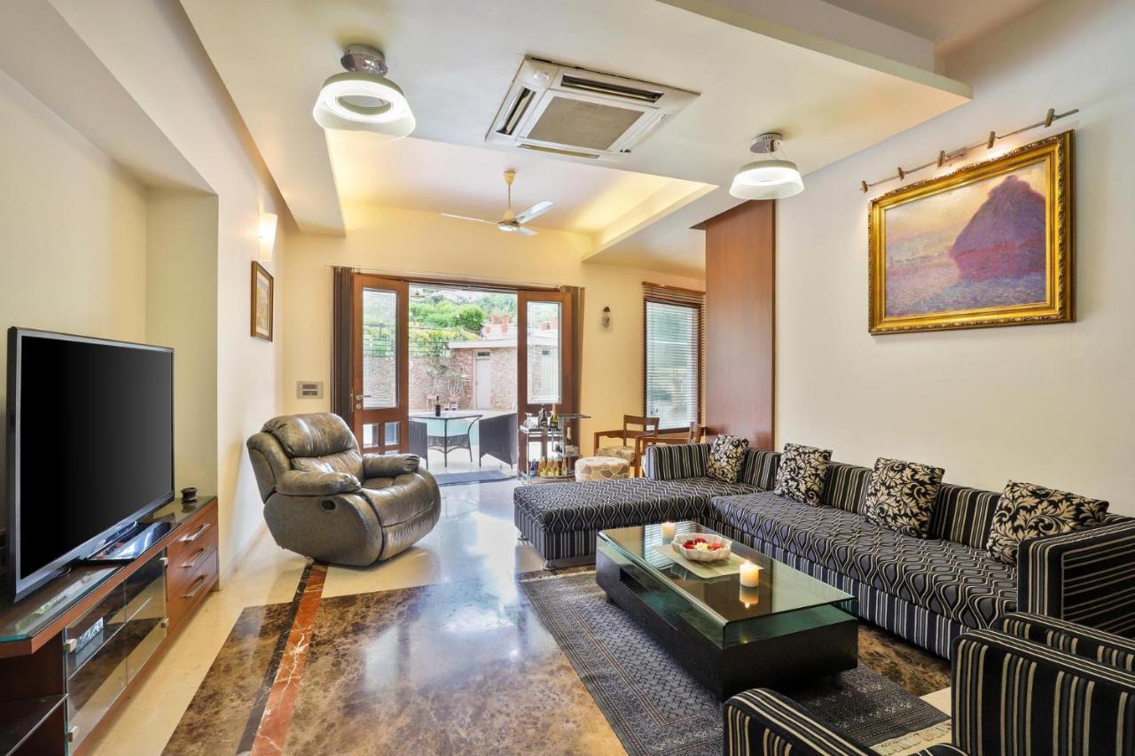 Stayvista'S Prakriti Farms With Outdoor Pool, Complimentary Breakfast And Hi-Tea Udaipur Esterno foto